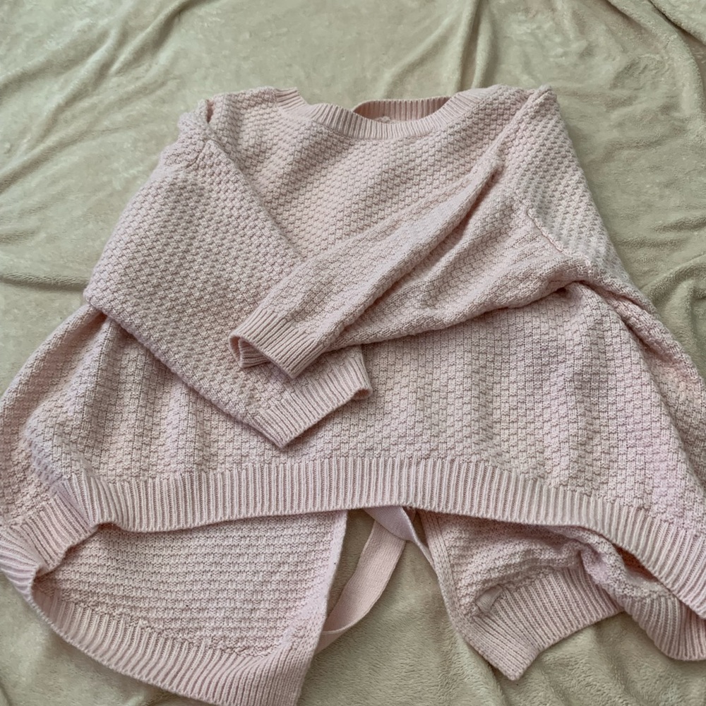 Soho, Womens XS, open back sweater